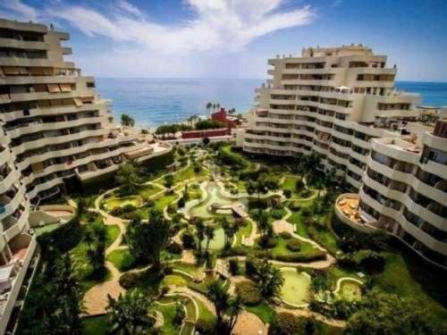 Апартаменты Precioso Apartamento Frente Al Mar Benalbeach Бенальмадена Экстерьер фото